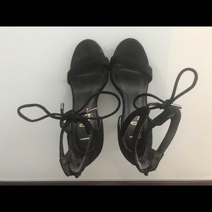 Lulu’s heels size 6